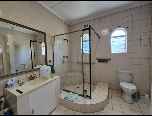4 BEDROOM HOUSE FOR SALE IN BISHOPS BAY